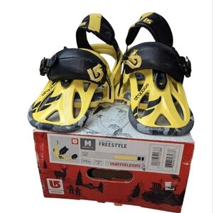 Burton Yellow and Black Snowboard Bindings - Freestyle